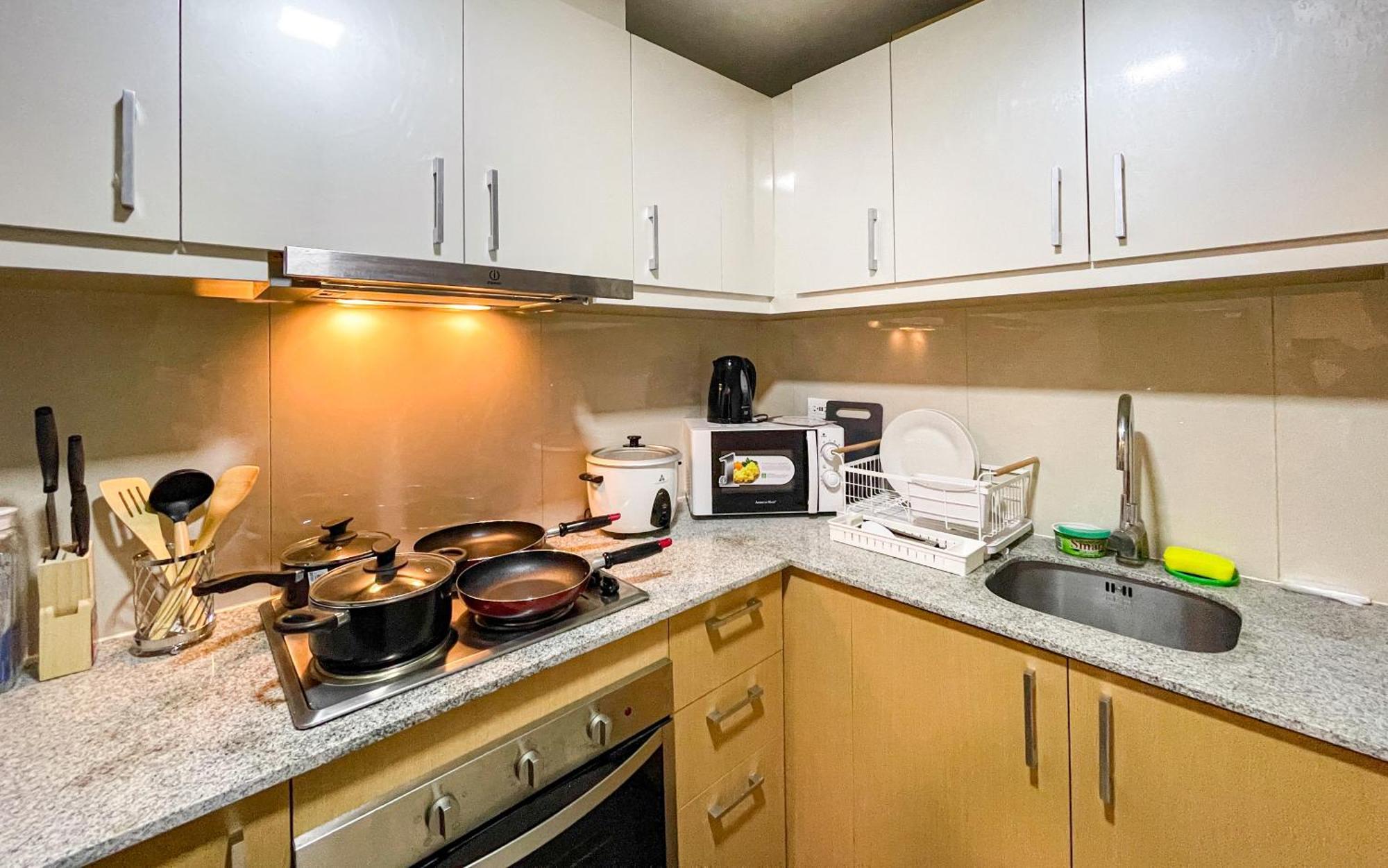 Cityscape View 2Br In Uptown Bgc W 200Mbps Wifi Taguig Ngoại thất bức ảnh